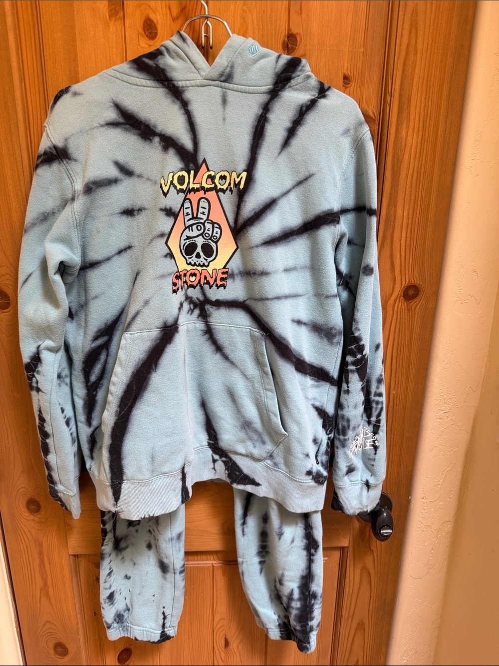 Volcom Light Blue & Black Tie-Dye Hooded Sweatpants Set